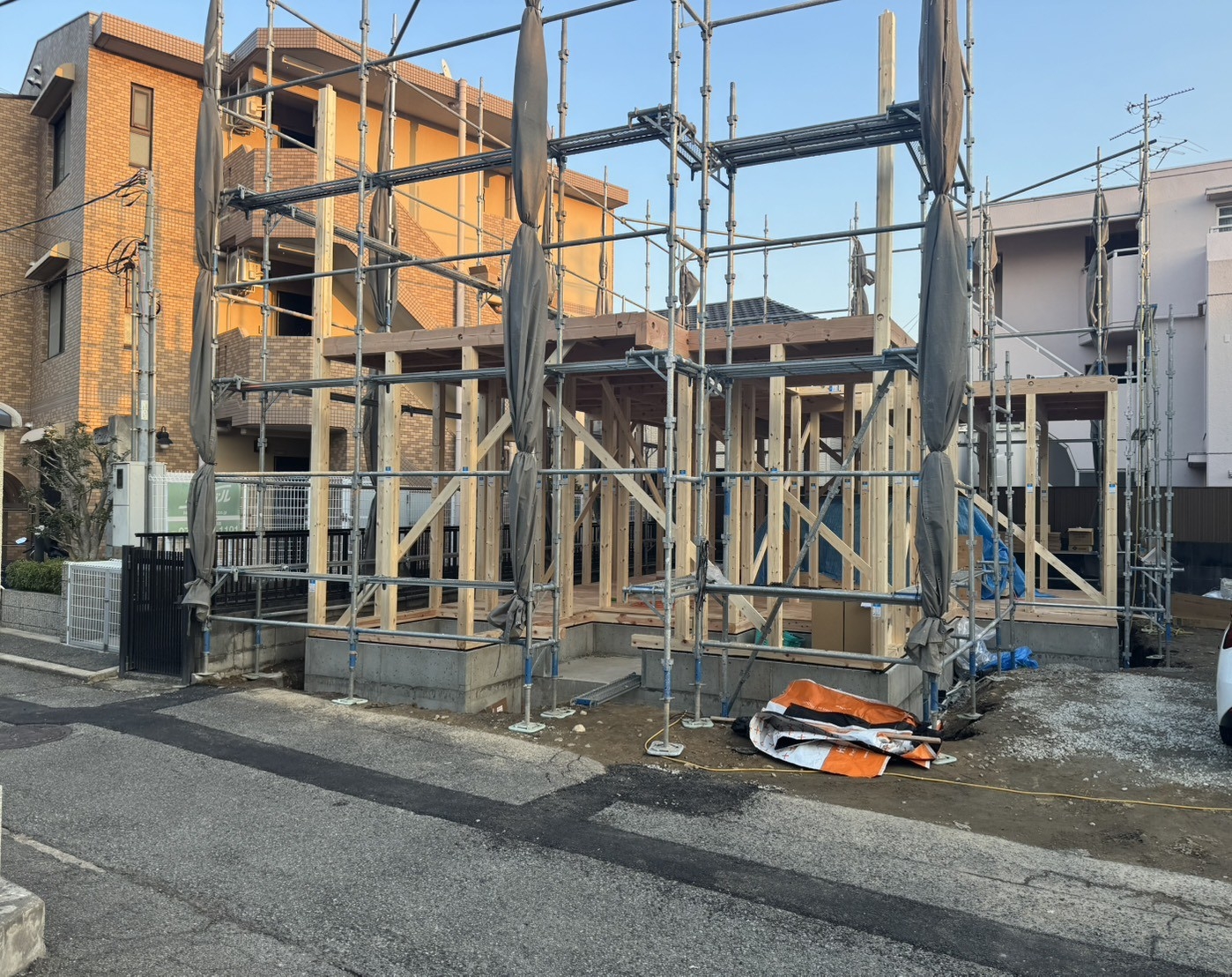 ロンジェヴィテ西宮下大市東町　上棟しました！